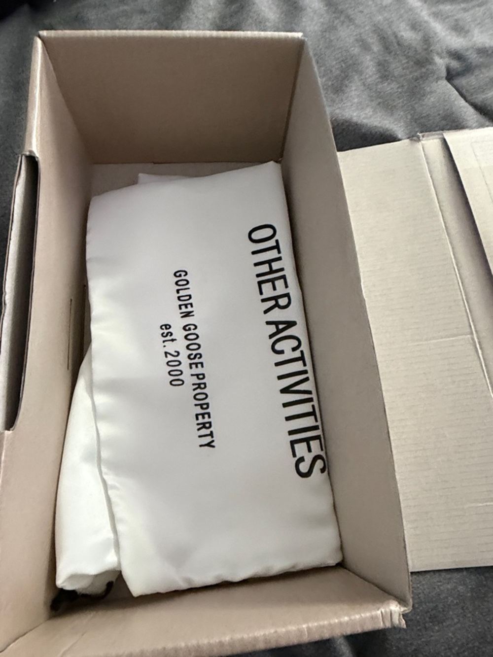 Golden Goose White Leather Sneakers with Black Star - Picture 9 of 9